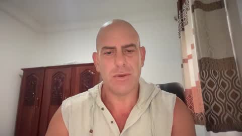 Snapshot of dirtydanlondon chatting on February 2025 08:48:01 AM Dirtydanlondon online show from February 2025 08:48:01 AM