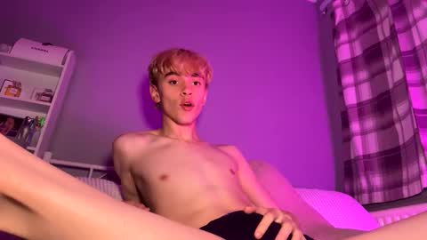 Dylan  online show from April 2026 08:29:02 PM