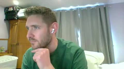 Snapshot of dirtylondon729 chatting on March 2025 12:48:02 PM Exhibitionist Ben online show from March 2025 12:48:02 PM