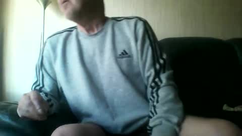 Snapshot of discovery63 chatting on April 2026 04:11:02 PM discovery63 online show from April 2026 04:11:02 PM