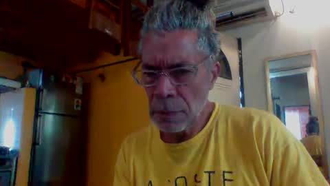 Snapshot of discretopasivo chatting on March 2026 12:02:02 PM discretopasivo online show from March 2026 12:02:02 PM