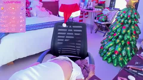 Snapshot of disney__princess chatting on December 2024 05:07:02 AM JASMINE online show from December 2024 05:07:02 AM