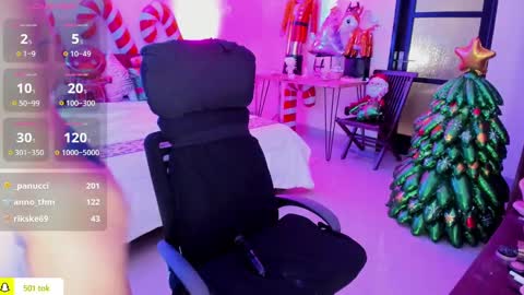 Snapshot of disney__princess chatting on December 2024 02:15:01 PM JASMINE online show from December 2024 02:15:01 PM