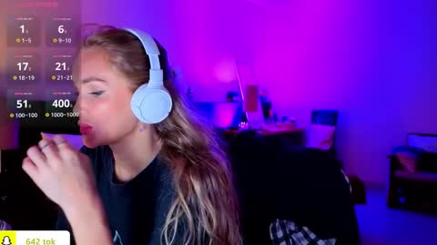 Snapshot of disney__princess chatting on September 2025 05:44:02 AM JASMINE online show from September 2025 05:44:02 AM