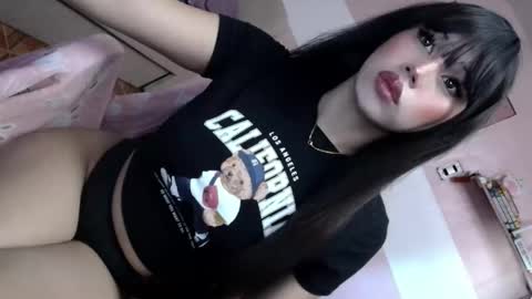 Snapshot of disneycum69_bella chatting on February 2026 02:08:02 AM disneycum69_bella online show from February 2026 02:08:02 AM