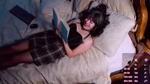 distractjoan online show from July 2026 08:38:01 PM
