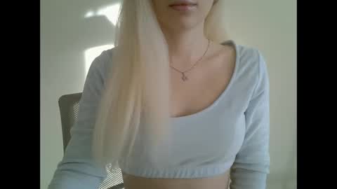 DitaMilton online show from February 2025 12:28:01 PM