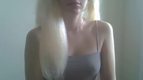 DitaMilton online show from September 2025 09:20:01 AM