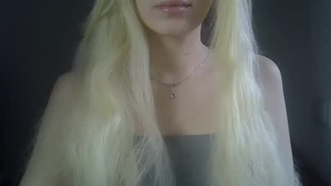 DitaMilton online show from April 2026 11:24:01 AM