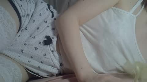 DitaMilton online show from May 2026 04:04:02 PM