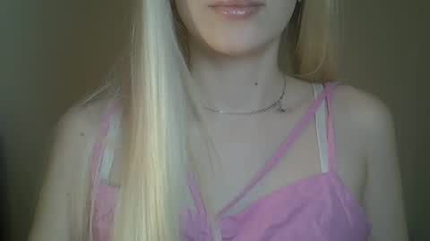 DitaMilton online show from May 2026 08:04:04 PM