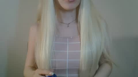 DitaMilton online show from June 2026 07:29:01 PM