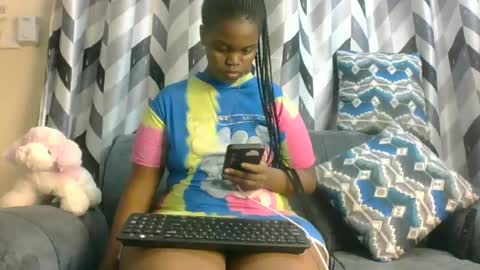 Snapshot of diva_queen495161 chatting on March 2025 12:01:02 PM diva_queen495161 online show from March 2025 12:01:02 PM