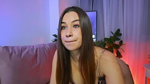 Tia online show from April 2026 09:06:02 PM
