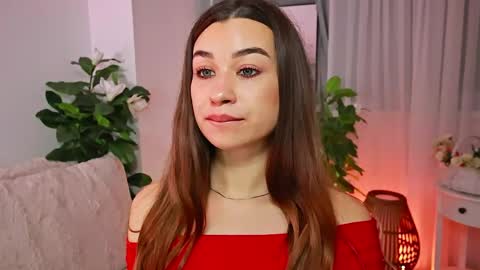 Tia online show from May 2026 09:41:01 PM