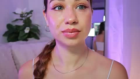 Tia online show from June 2026 10:58:01 PM
