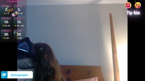 Snapshot of divinaaclaire chatting on November 2025 12:01:02 AM Divina Claire online show from November 2025 12:01:02 AM