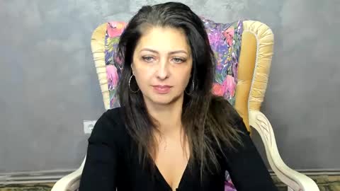 Sandra online show from December 2024 01:02:02 PM