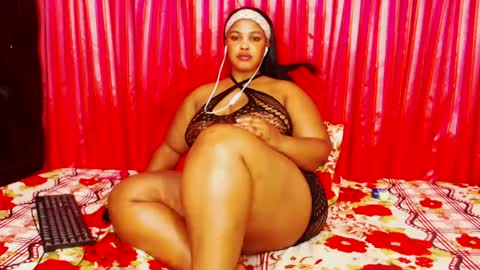 divinebooty93 online show from June 2026 11:54:02 AM