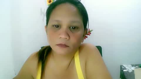 Snapshot of divinegrace10 chatting on December 2024 01:10:01 PM Divine Grace Close To Your Hear online show from December 2024 01:10:01 PM