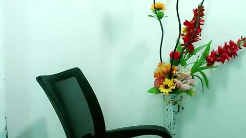 Snapshot of divinegrace10 chatting on December 2024 04:13:01 AM Divine Grace Close To Your Hear online show from December 2024 04:13:01 AM