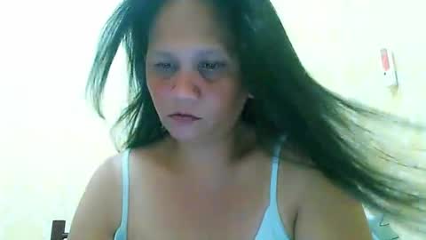 Snapshot of divinegrace10 chatting on October 2025 05:30:02 AM Divine Grace Close To Your Hear online show from October 2025 05:30:02 AM