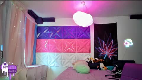 Snapshot of divynejade chatting on December 2024 07:36:01 PM Jade Divyne online show from December 2024 07:36:01 PM