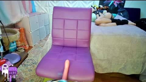 Snapshot of divynejade chatting on December 2024 10:43:01 PM Jade Divyne online show from December 2024 10:43:01 PM