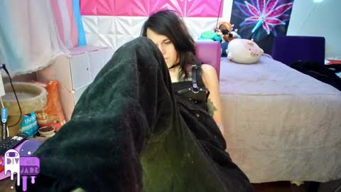 Snapshot of divynejade chatting on December 2024 05:20:02 AM Jade Divyne online show from December 2024 05:20:02 AM