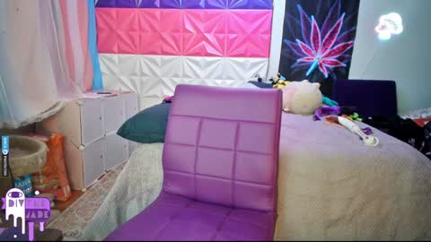 Snapshot of divynejade chatting on December 2024 05:17:02 AM Jade Divyne online show from December 2024 05:17:02 AM