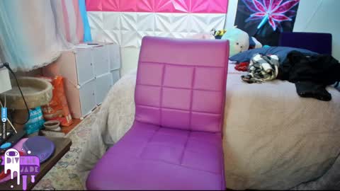 Snapshot of divynejade chatting on December 2024 12:48:02 AM Jade Divyne online show from December 2024 12:48:02 AM