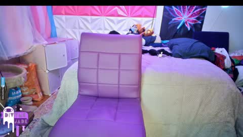 Snapshot of divynejade chatting on December 2024 11:33:02 AM Jade Divyne online show from December 2024 11:33:02 AM