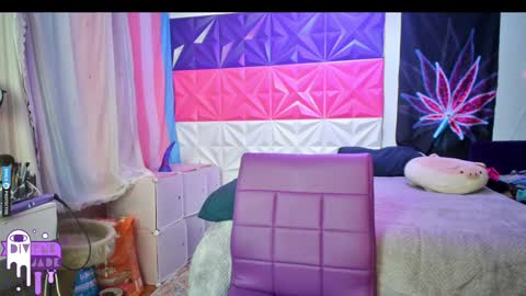 Snapshot of divynejade chatting on December 2024 04:47:02 AM Jade Divyne online show from December 2024 04:47:02 AM