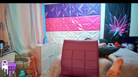 Snapshot of divynejade chatting on December 2024 02:01:02 PM Jade Divyne online show from December 2024 02:01:02 PM