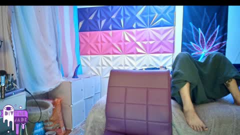 Snapshot of divynejade chatting on December 2024 12:57:02 AM Jade Divyne online show from December 2024 12:57:02 AM