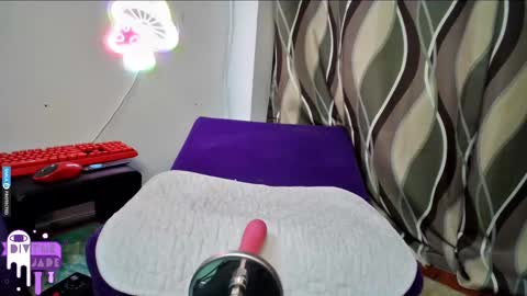 Snapshot of divynejade chatting on March 2025 01:10:02 AM Jade Divyne online show from March 2025 01:10:02 AM