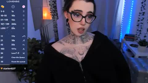 dixipixi_ online show from June 2026 07:40:02 AM