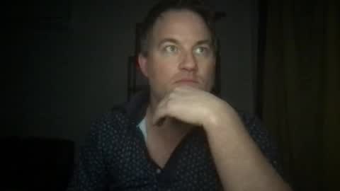 Snapshot of djswpy chatting on February 2026 09:54:01 AM TriflinYoBitch online show from February 2026 09:54:01 AM