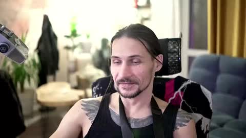 Snapshot of dl_raven chatting on November 2025 05:12:01 PM Silverhand online show from November 2025 05:12:01 PM