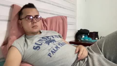 Snapshot of dleonbon chatting on November 2025 01:48:02 PM Liam Bon online show from November 2025 01:48:02 PM