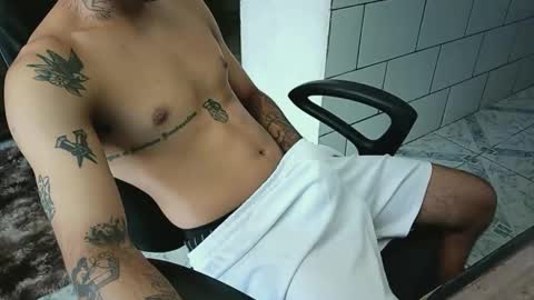 Snapshot of dmacedo96 chatting on December 2024 03:17:01 PM AmigodotadoZL online show from December 2024 03:17:01 PM