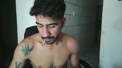 Snapshot of dmacedo96 chatting on January 2025 07:45:01 PM AmigodotadoZL online show from January 2025 07:45:01 PM