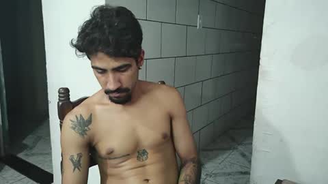 Snapshot of dmacedo96 chatting on February 2025 08:44:02 PM AmigodotadoZL online show from February 2025 08:44:02 PM