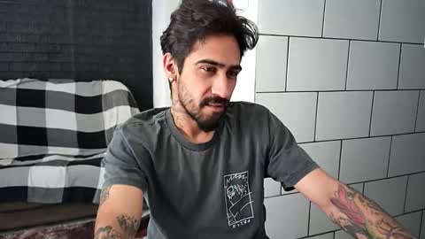 Snapshot of dmacedo96 chatting on September 2025 04:33:02 PM AmigodotadoZL online show from September 2025 04:33:02 PM