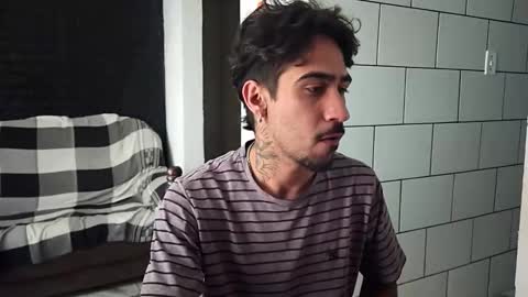 Snapshot of dmacedo96 chatting on November 2025 07:01:02 PM AmigodotadoZL online show from November 2025 07:01:02 PM