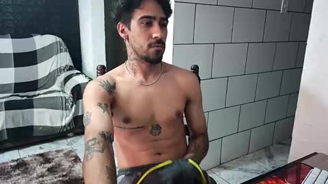 Snapshot of dmacedo96 chatting on November 2025 06:01:02 PM AmigodotadoZL online show from November 2025 06:01:02 PM