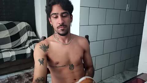 Snapshot of dmacedo96 chatting on November 2025 05:04:02 PM AmigodotadoZL online show from November 2025 05:04:02 PM