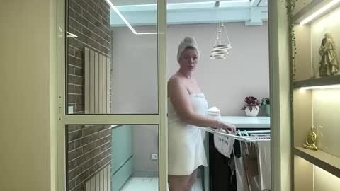 Ctia But I prefer to be called DOCE online show from October 2025 03:36:02 PM