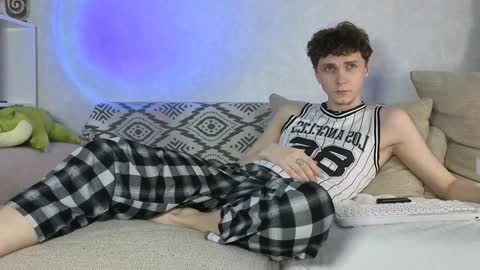 Snapshot of doedeeer chatting on December 2024 07:33:02 AM Alex online show from December 2024 07:33:02 AM