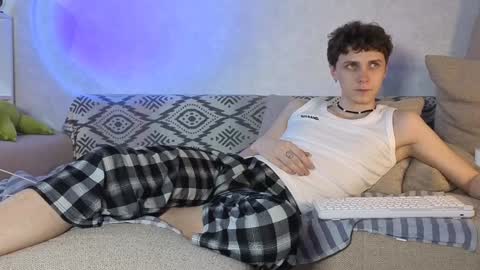 Snapshot of doedeeer chatting on December 2024 05:32:02 PM Alex online show from December 2024 05:32:02 PM